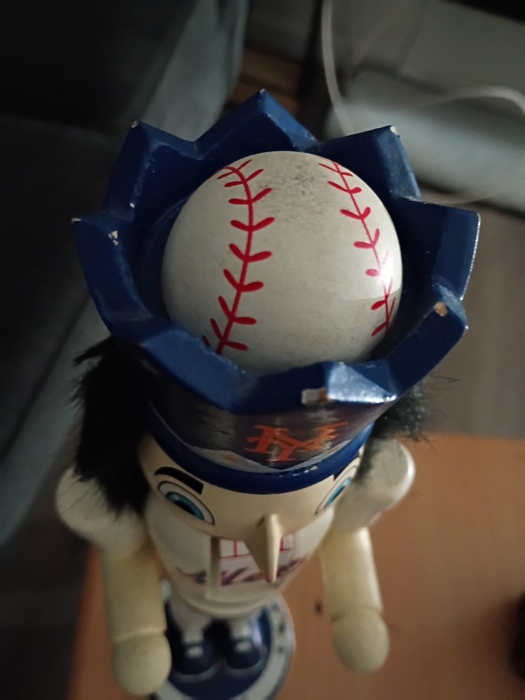 Mets Nutcracker