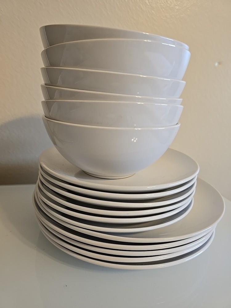 IKEA 17 Piece Dinnerware Set