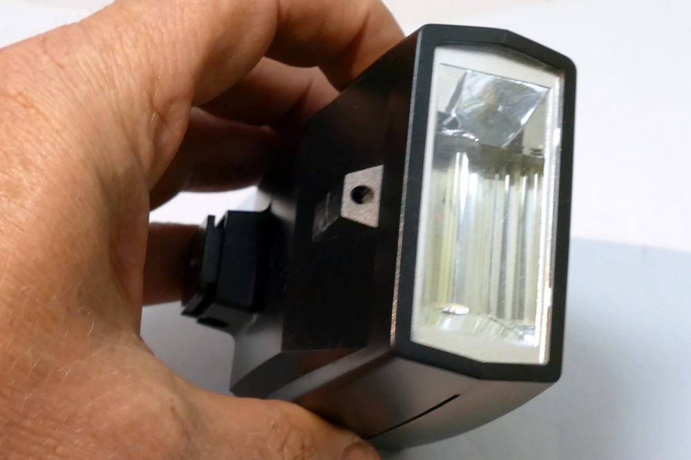 Popular 25thc Flash/ center contact shoe