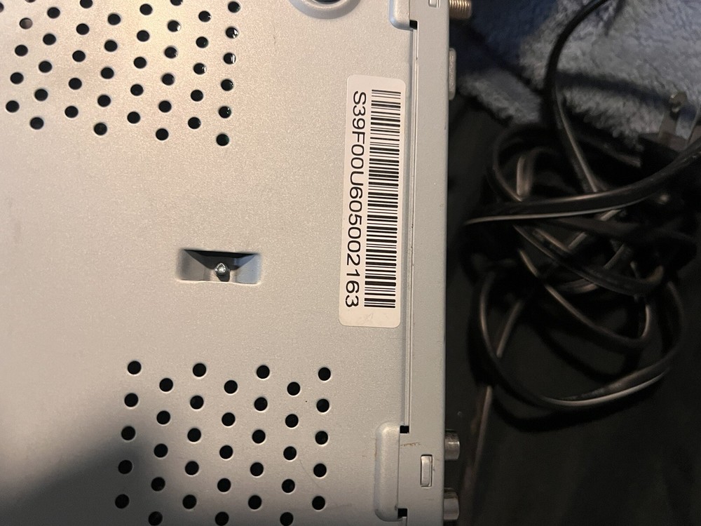 Xtreme VS Viewsat Digital Satellite Receiver VS2000 No remote does power on