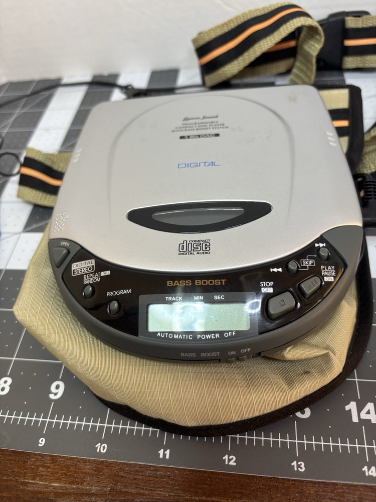 CD Player Model CD-50 Working! Lennox Sound MINT CONDITION includes Carry Bag