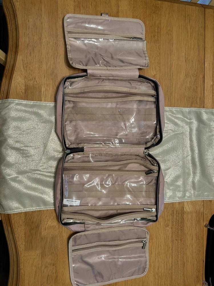 Large Capacity Toiletry Travel Bag With Hanging Hook