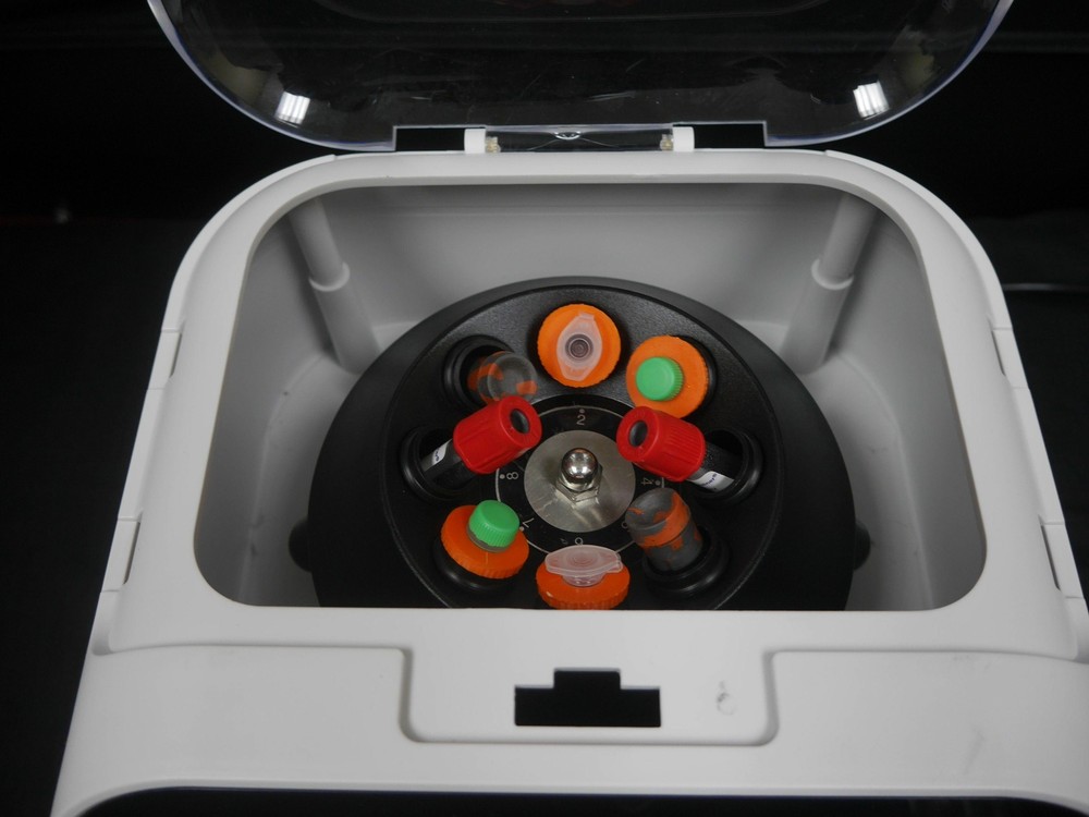 Clinical Centrifuge Adjustable Speed Multiple Tube Types
