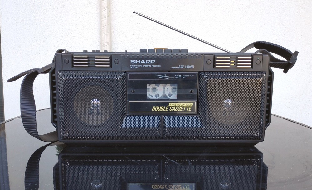 Sharp WQ-T232(H)BK BoomBox