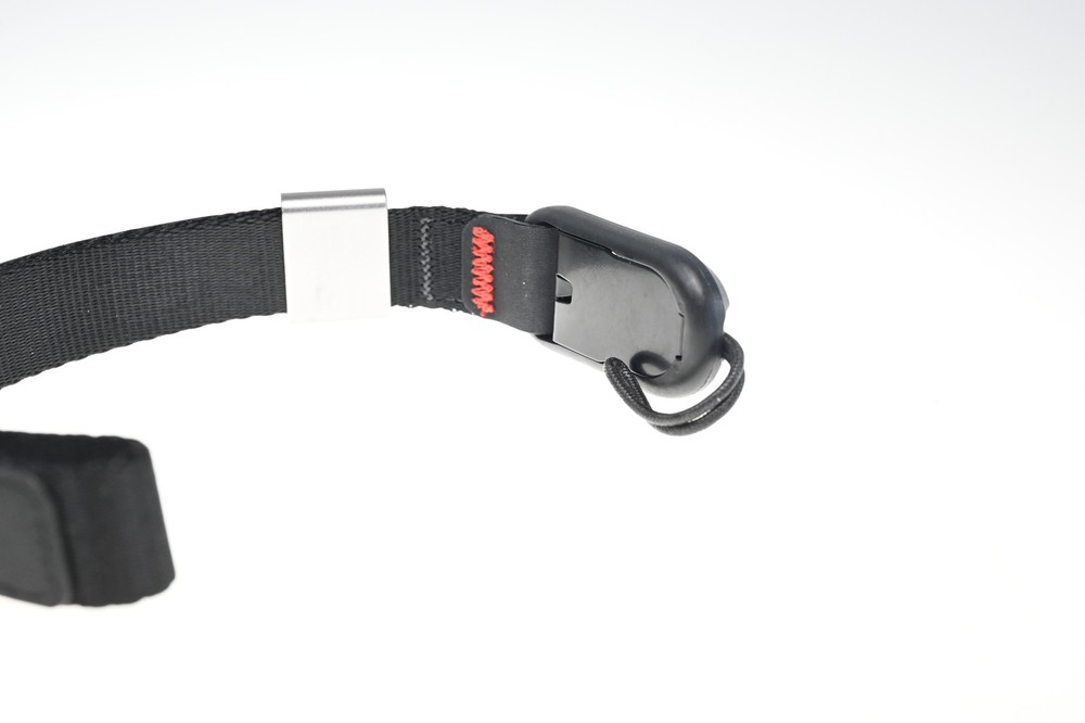 Peak Design Wrist Cuff Strap Black Red #G311