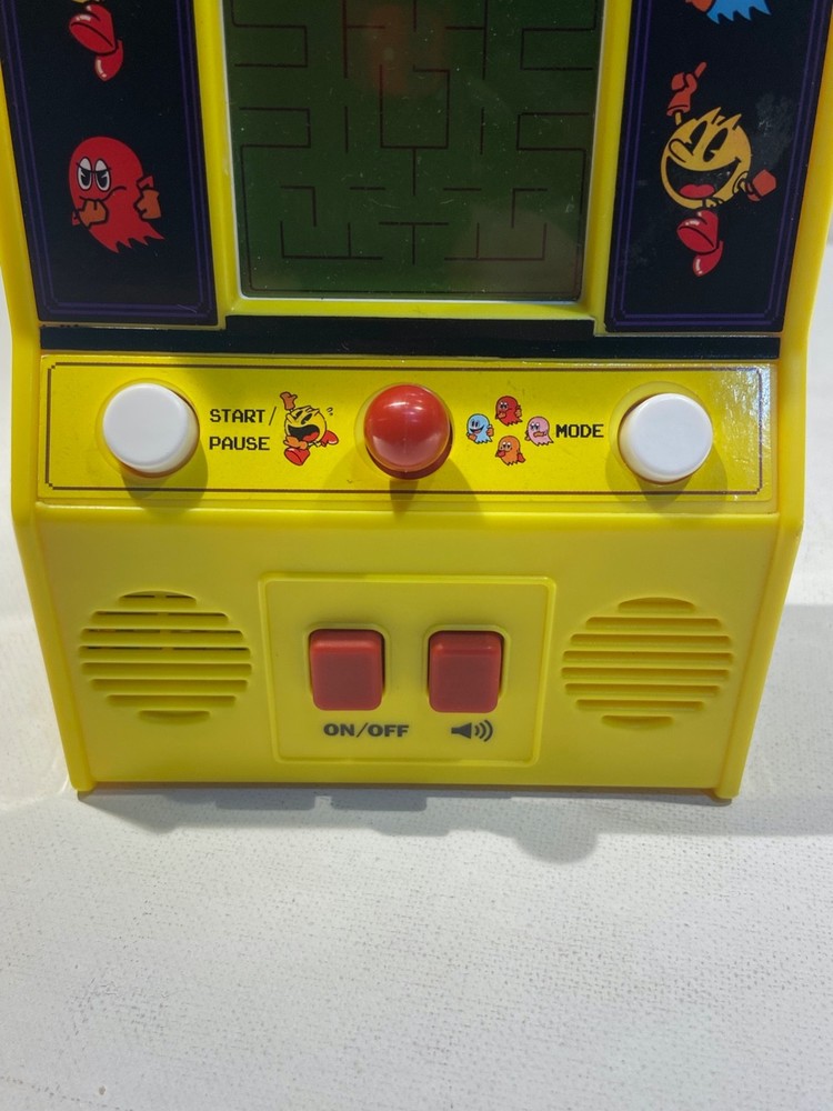 Mini Desktop Pac Man replica Arcade Game Battery Operated Working Old School