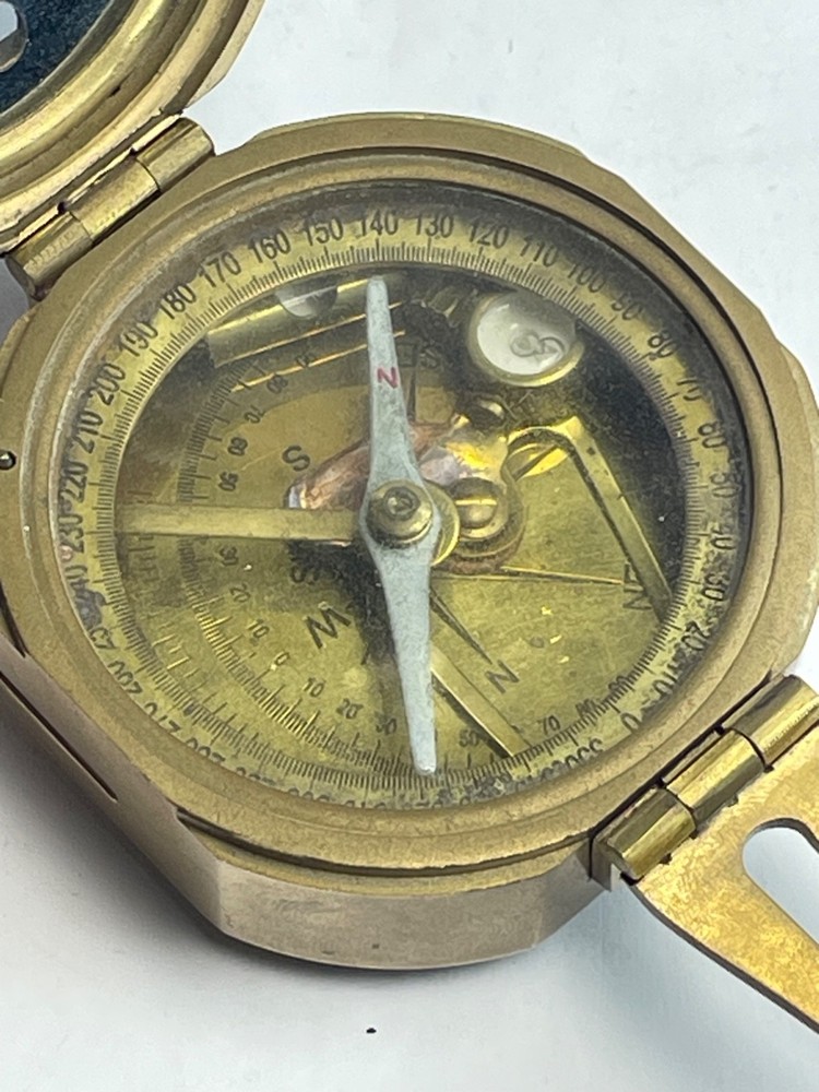 Solid brass nautical calculator (BROKEN). Wooden case