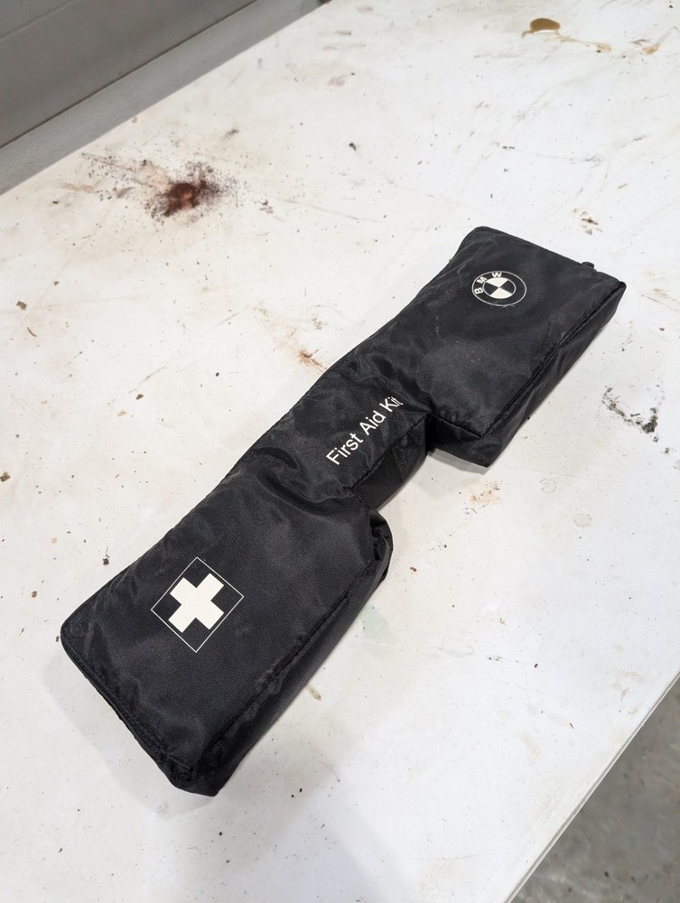 2008 Bmw 535 Xi  First Aid Kit Oem