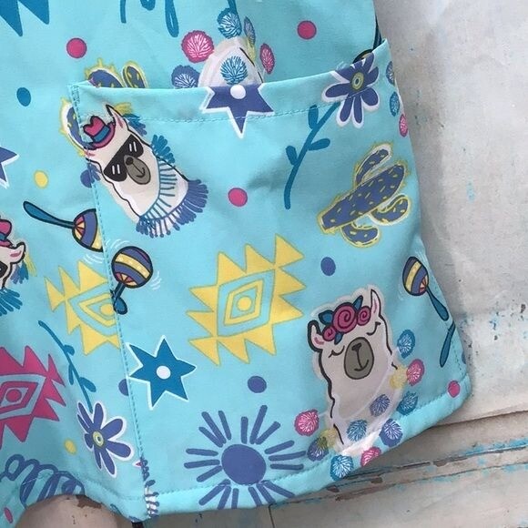 GT Performance Scrub Top~ Llama ~ Medium
