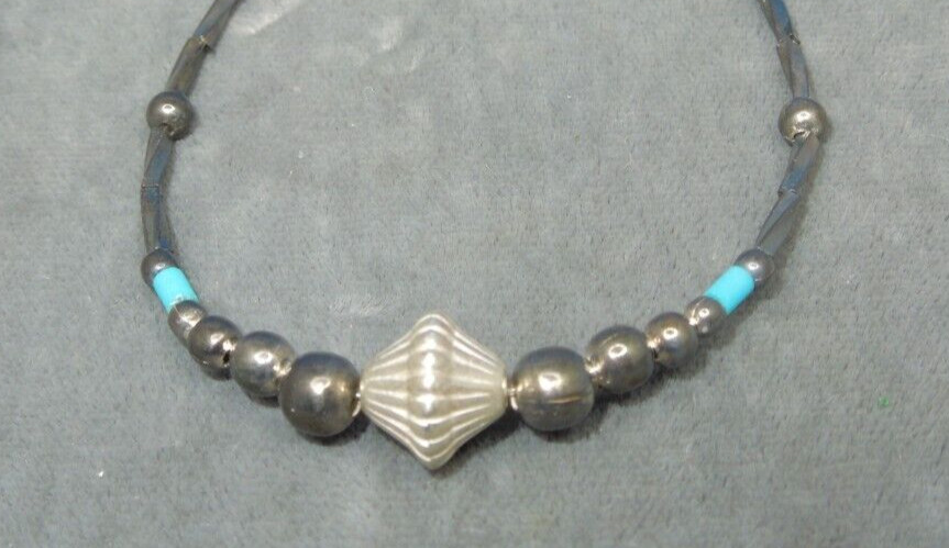 Handmade Silver and bead 6 3/4" bracelet *T