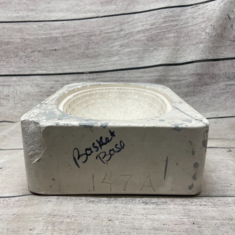 Vintage Unbranded Ceramic Casting Mold Basket Base Open Pour #147A