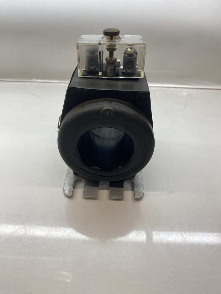 ASSOCIATED ENGINEERING Type HA CURRENT TRANSFORMER Ratio 400:5