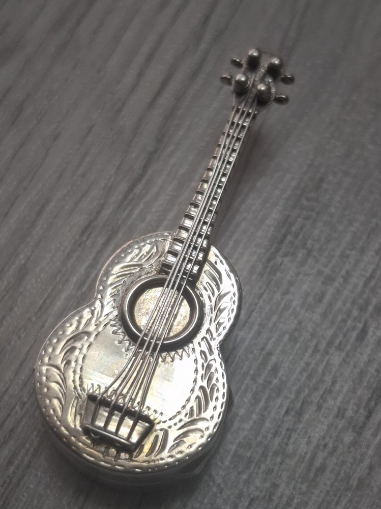 Vintage Sterling Silver Snuff Box Pendant