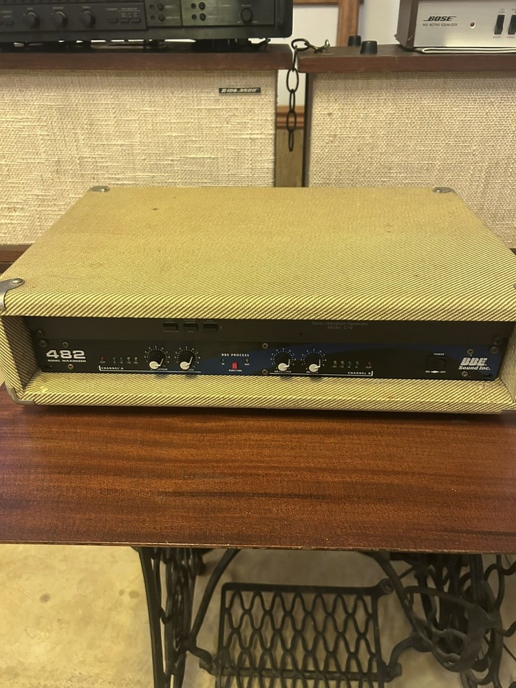 BBE 482 Sonic Maximizer Vintage 2-Channel Rackmount Audio Enhancer Processor