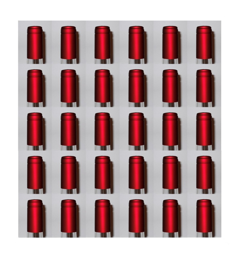 SHRINK CAPSULES 33 RED METALLIC WINERY QUALITY PVC HEAT CAPS FOR WINE BOTTLES
