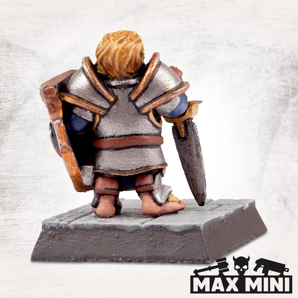 MaxMini BNIB Traditional Halfling Adventurers