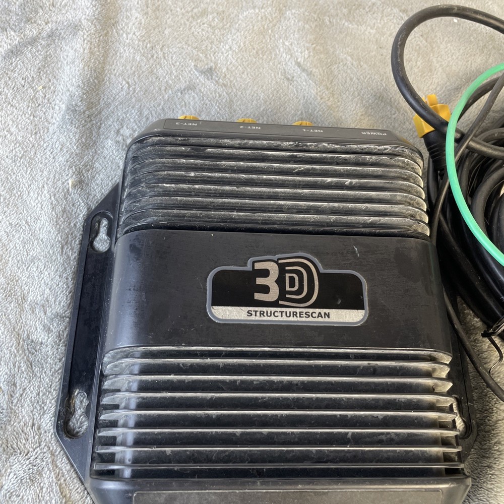 Lowrance Structure Scan 3D High-Resolution Unit With Cords