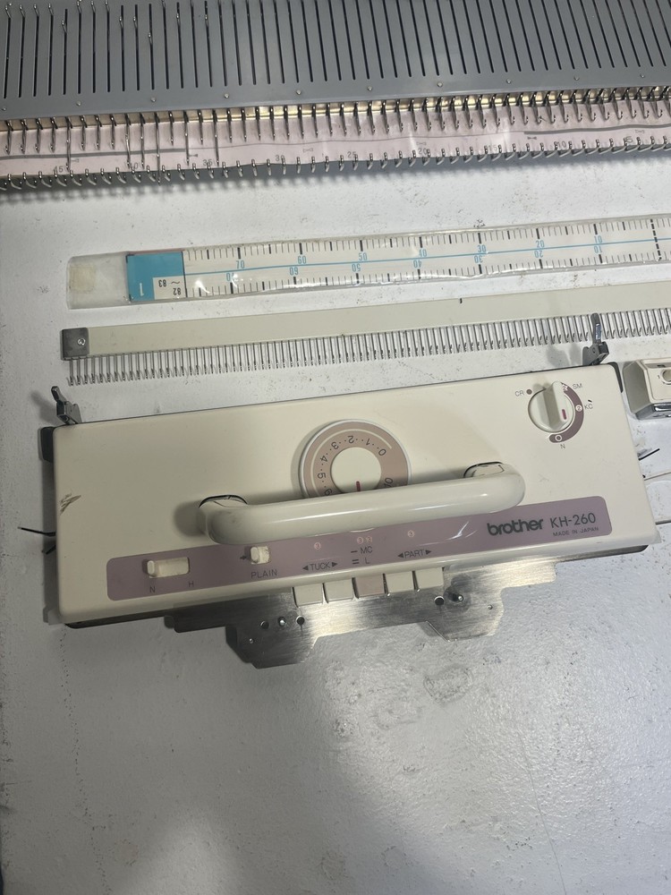 Brother Chunky Knitting Machine KH260