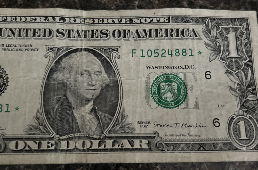 One Dollar Star Note. F10524881*