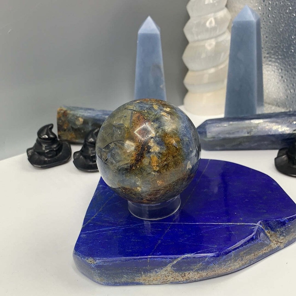 Kyanite sphere I
