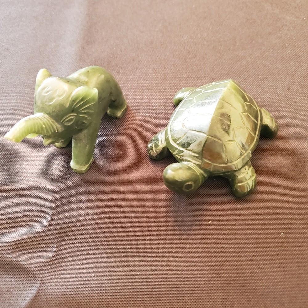 Vtg Stone Nephrite Jade Carved Turtle And Elephant