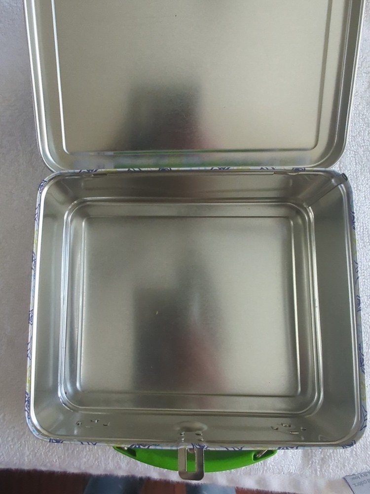 Bewitched CPT Holdings Hallmark Mini Lunch Box Numbered 2001
