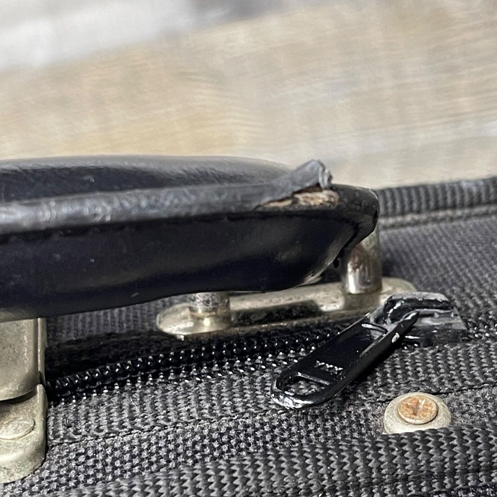 Concord Violin Case Burgundy Lining