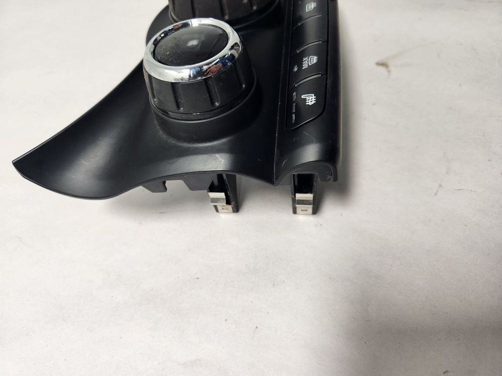 Used A/C Selector Switch fits: 2017 Mini COOPER HT w/automatic temperature contr