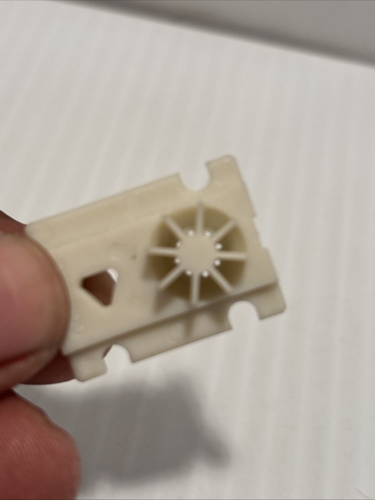 FPS-800 CONNECTOR PIN TERMINAL RUNWAY White