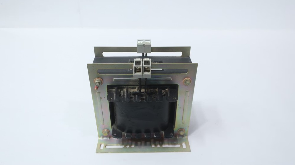 Rae AUTO/E Voltage Transformer 3000va 220/415v-ac