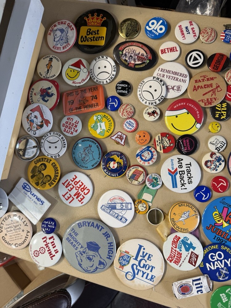 300 VINTAGE BUTTONS TEAMSTERS PLUS MORE