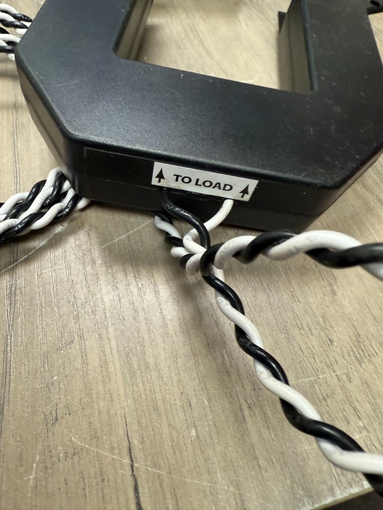 VERIS H6811-400A-3V split-core current transformer Missing top insert READ