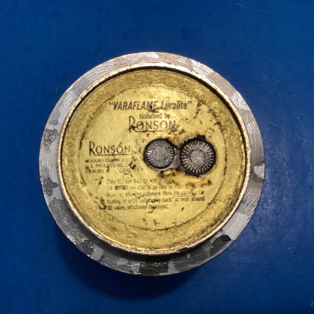 Vintage Ronson “ Varaflame Luralite “ Decorative Table Top Lighter.