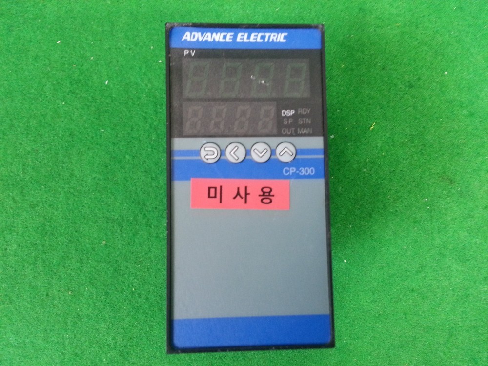 Advance Electric CP300-CAAAA-008  RANGE 0-100KPA 24V ,USED