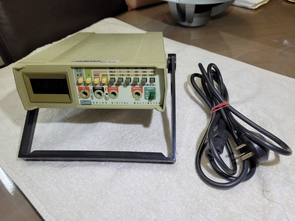 Fluke 8010A Meter