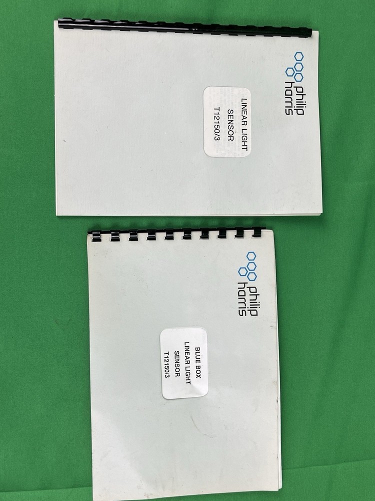 Philip Harris Blue Box Linear Light Sensor T12150/3 Working plus spare boxes