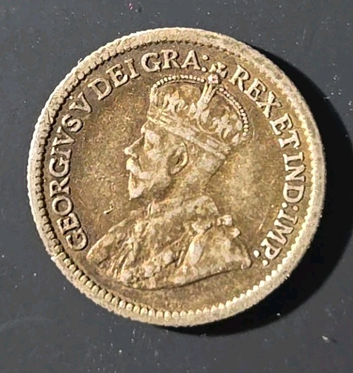 1915 Canada 5 cent silver - Solid VF stk#K976