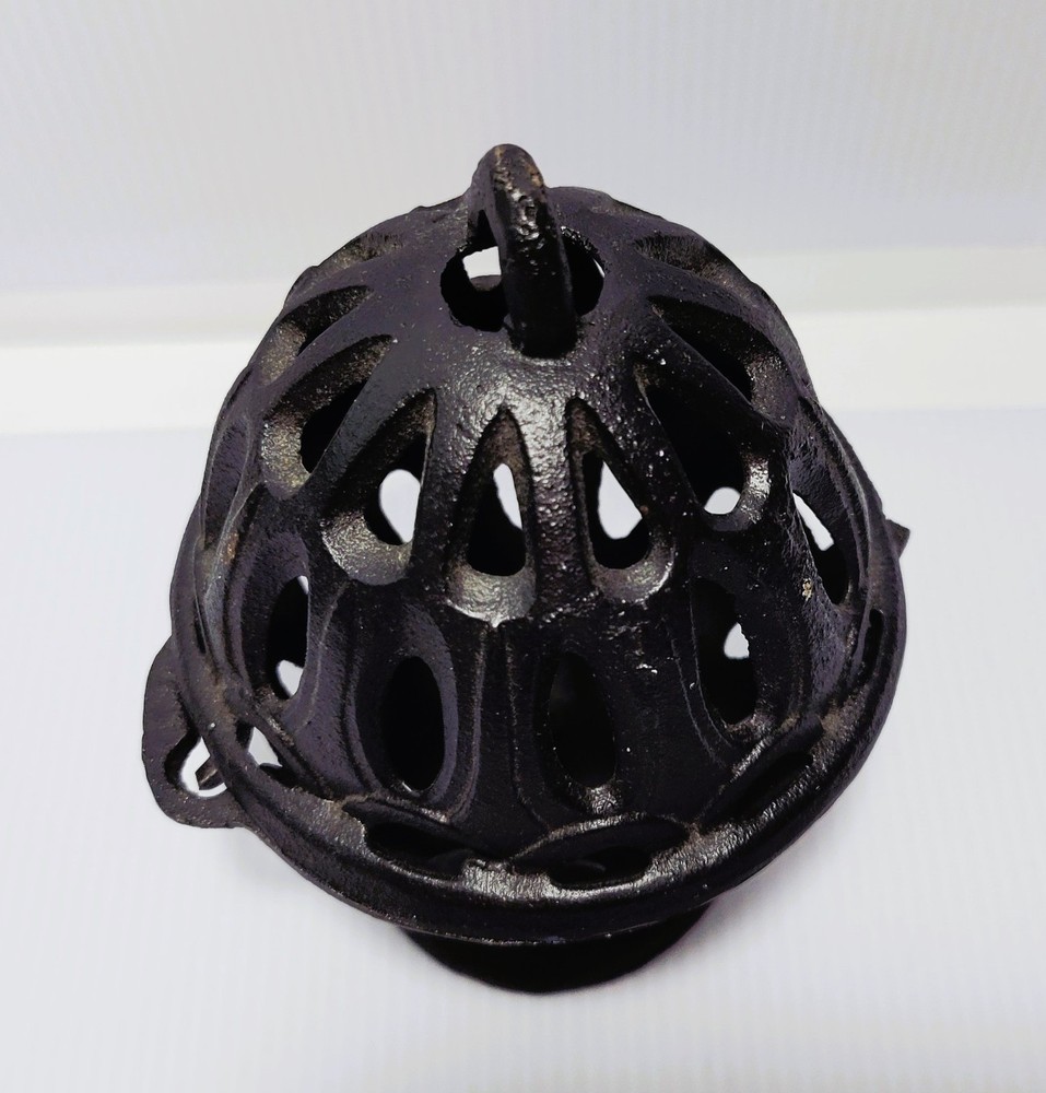 THT Black Footed Cast Iron String Twine Holder Metalcraft