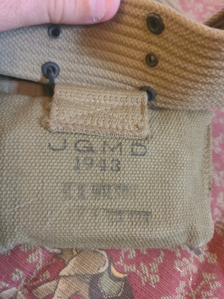 First Aid Packet US GOVT – Bauer & Black Original... UNOPENED with Belt