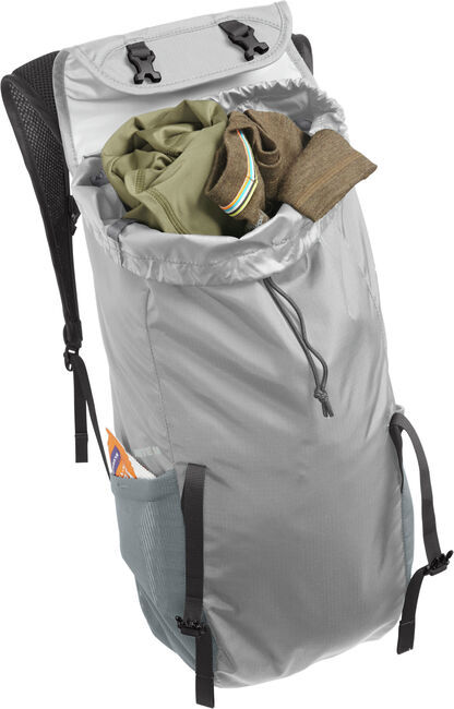 Camelbak 2528006000 Arete™ 18 Hydration Pack 50 oz drizzle monument
