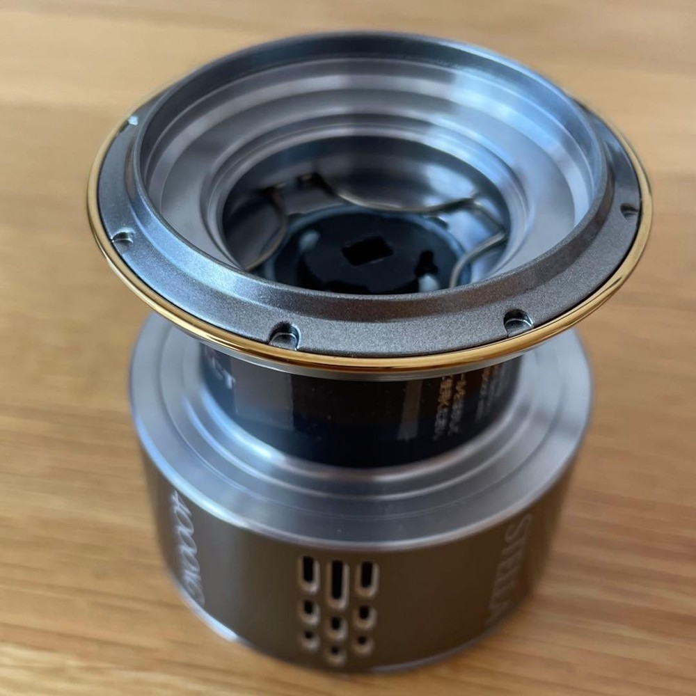 18 Stella 4000XG spool