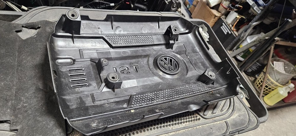 VOLKSWAGEN GOLF GTI Engine Cover 06K 103 925 DB