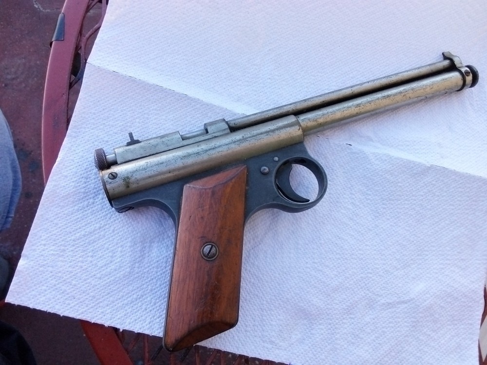 Benjamin Franklin 122 Front Pumping .22 Air Pistol