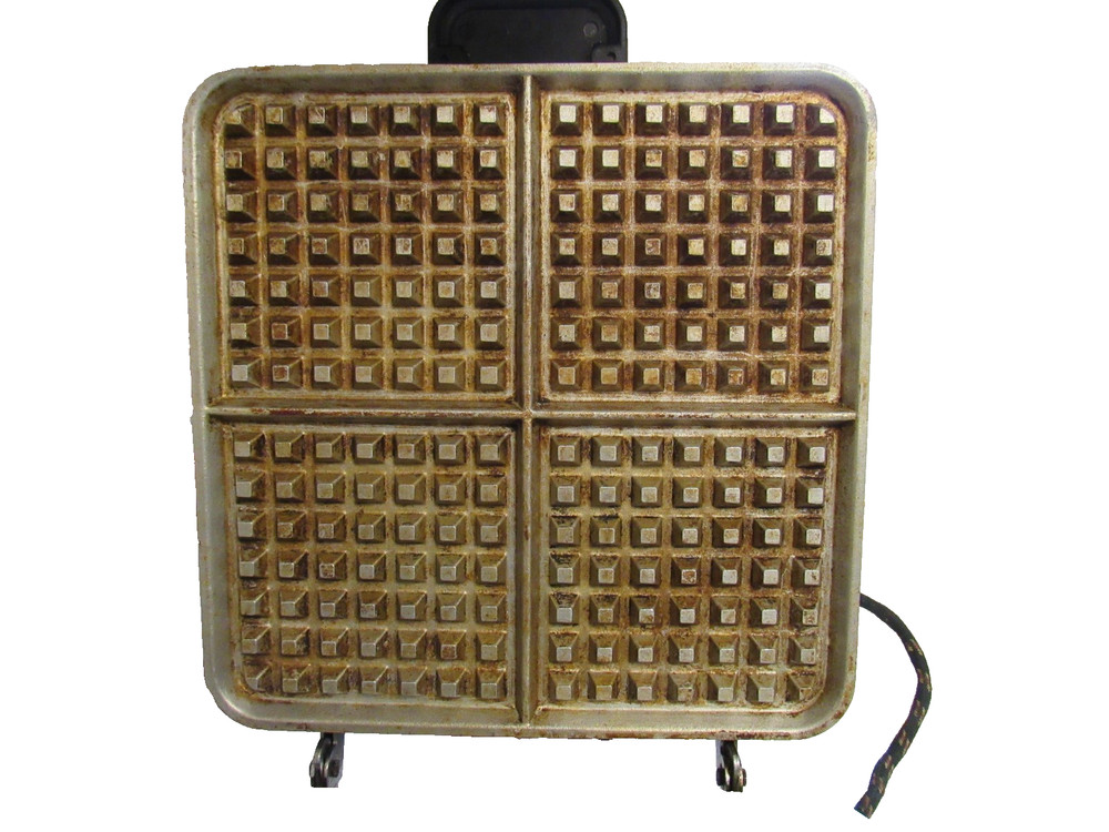 Sunbeam Model W-2 Waffle Maker + Box Works