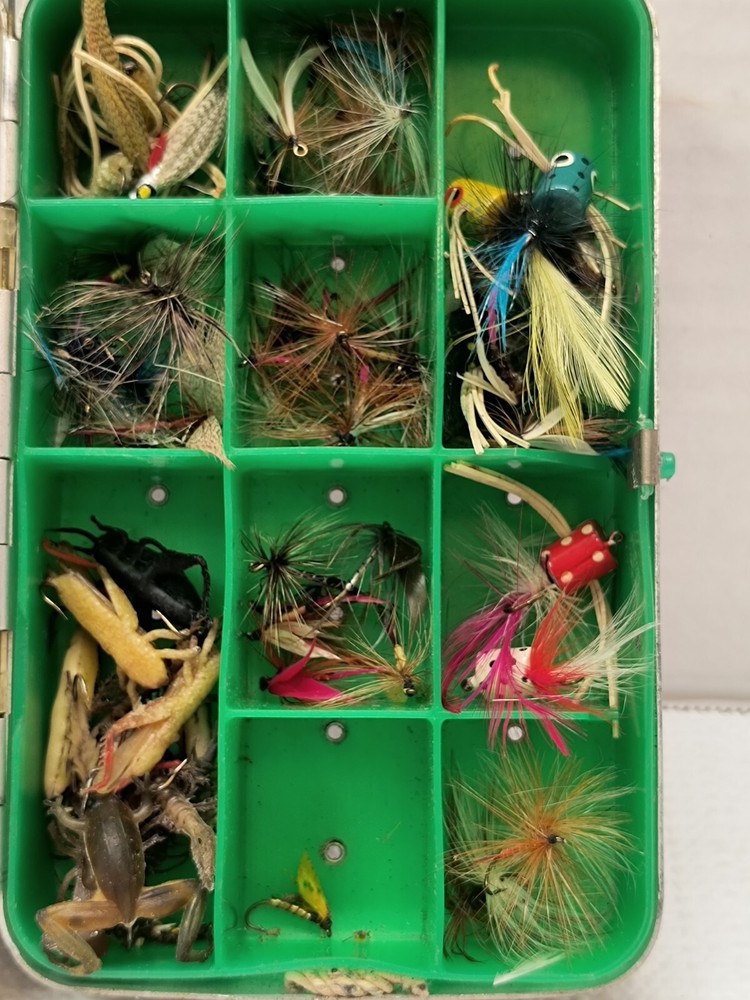 Vintage Perrine #91 aluminum FLY BOX plastic inner "separating" lid 90+ FLIES!