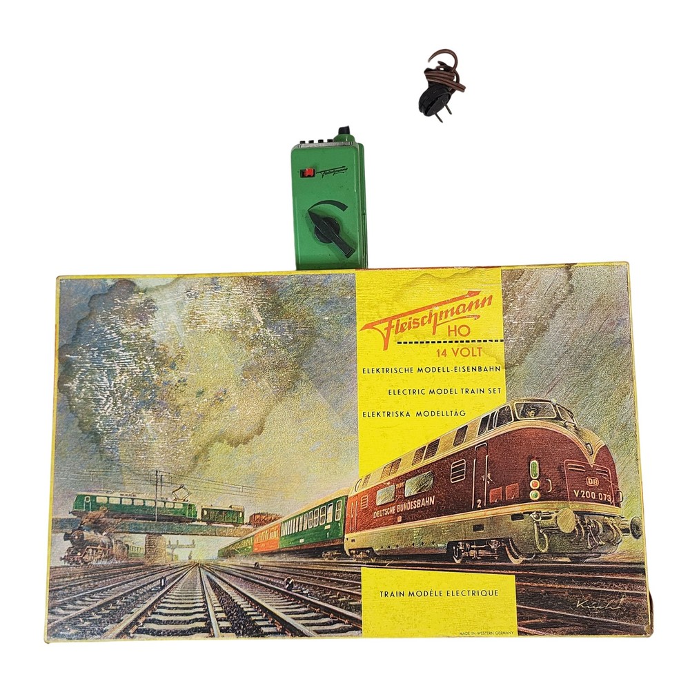 Vntg Fleischmann HO Electric Model Train Set Germany w/ Box & Transformer Tested