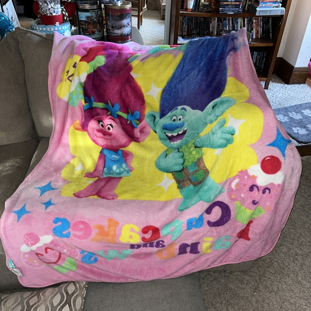 Trolls Super Soft Blanket 3' x 5'