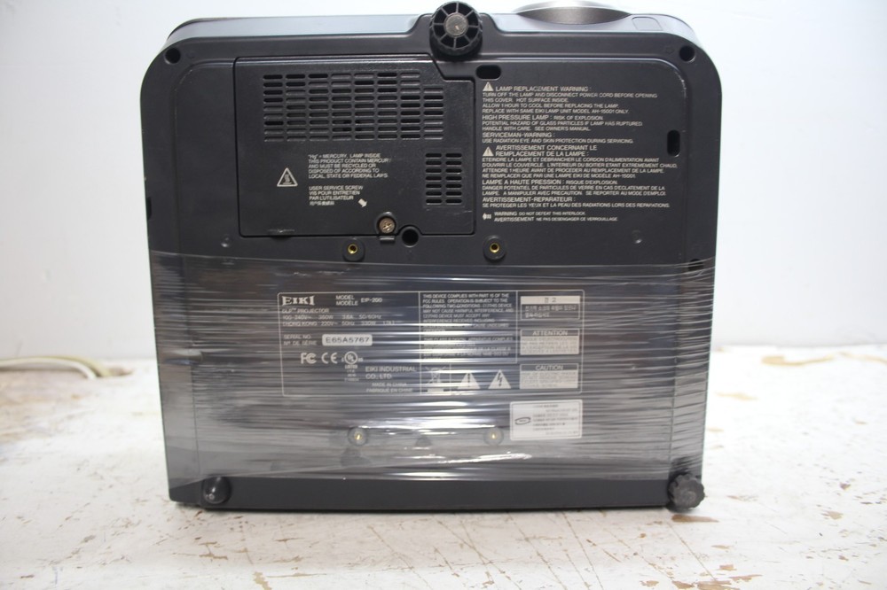 EIKI EIP-200 Projector - For PARTS/REPAIR! UNTESTED POWERS ON THATS IT