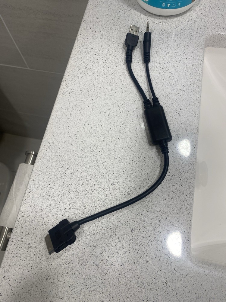 BMW MOTORCYCLE iPOD iPHONE iTOUCH AUX ADAPTER