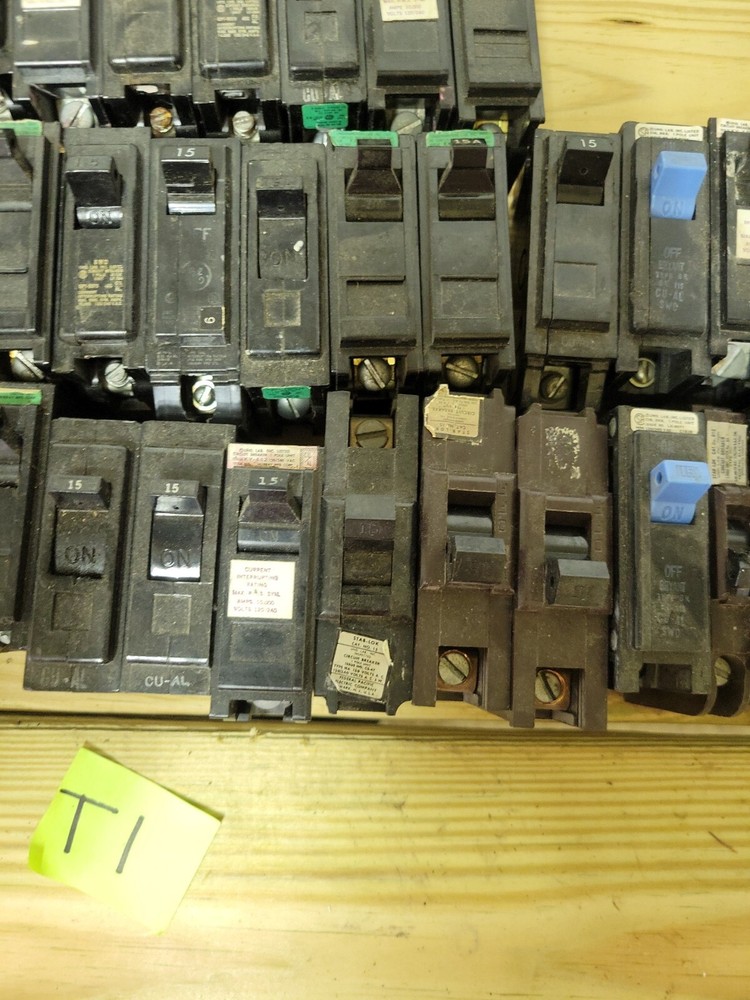 Miscellaneous 15AMP SINGLE POLE Breakers *Lot of 50*